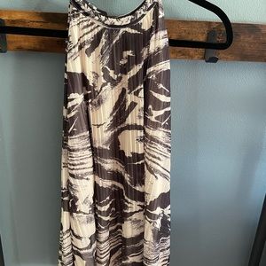 • 3 for $10 Bundles• Cable & Gauge halter top, size larger